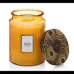 Voluspa Baltic Amber Candle 16 oz